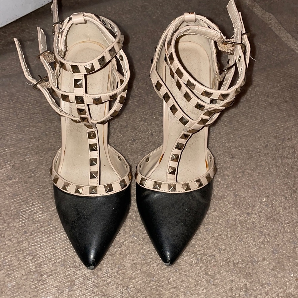 Wild diva black and nude pointed stutted designer inspired heels